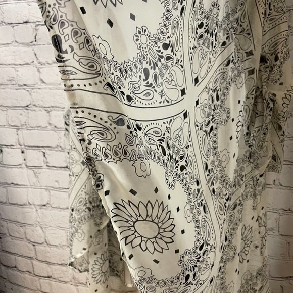 Potter's Pot Black & White Lightweight Floral Open Front Cardigan - size Large - Picture 3 of 8